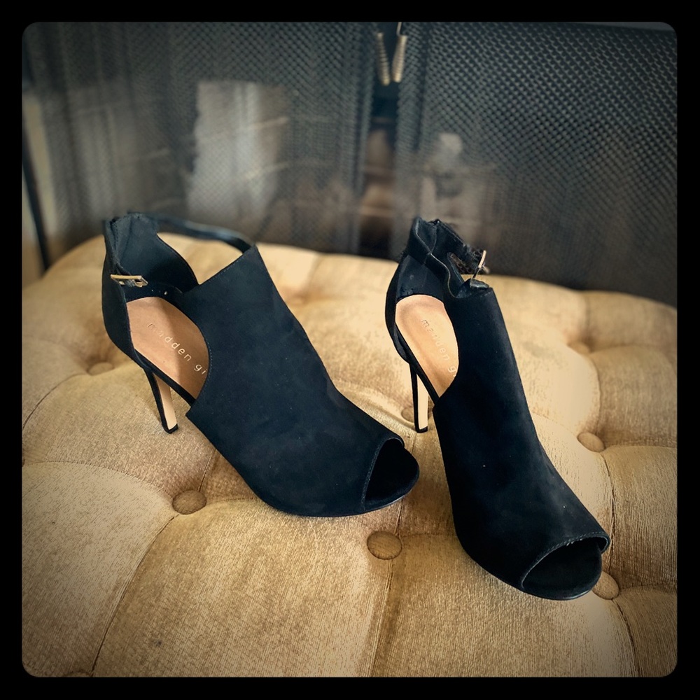 Brand New Madden Girl Peep-Toe Pump